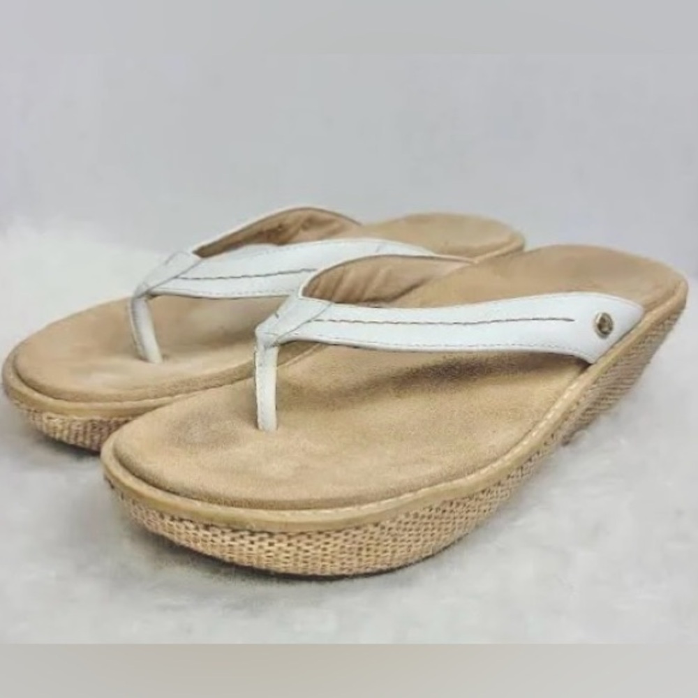 Vionic Grenada White and Tan Sandals. Reposhing with New Photos. Size 7 Like New